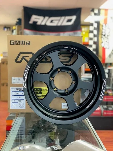 Volk Racing TE37XT 17×8.5 -10 offset 6×139 Blast Black