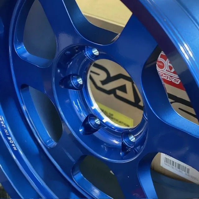Volk Racing TE37XT 17×8.5 -10 offset 6×139 Hyper Blue